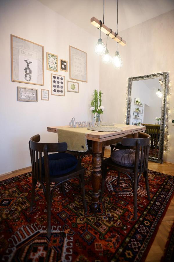 Inda Apartment